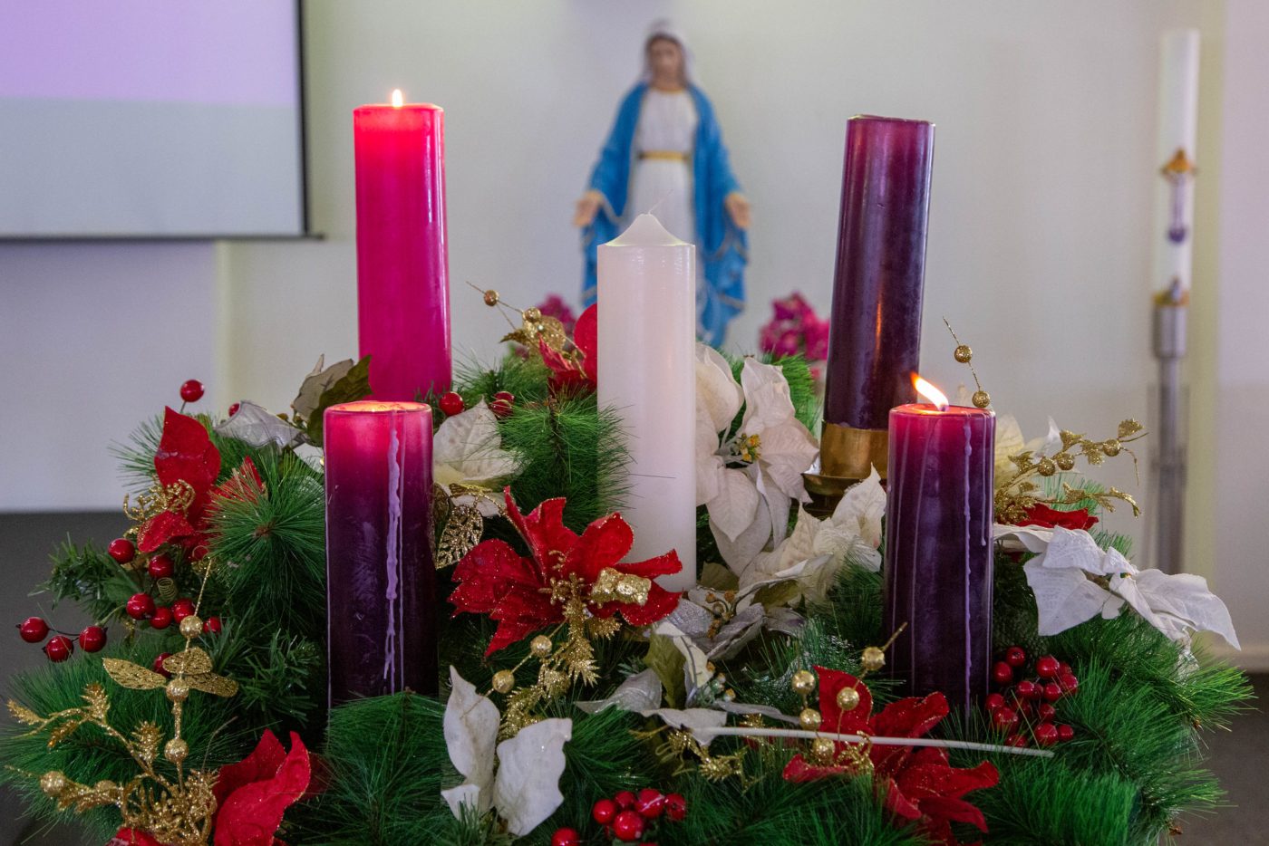 Four Advent candles at St Andrew the Apostle Marayong